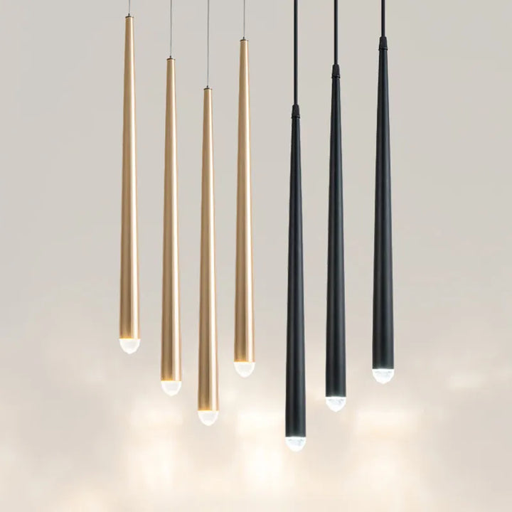 Suspension conique allongée en cuivre style moderne industriel avec globe en diamant et ampoule LED de 7W. Tailles disponibles: 40 cm / 50 cm. Éclairage blanc chaud, froid ou naturel. Idéale pour salon ou cuisine.