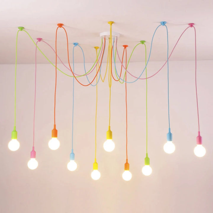 Suspension araignée colorée design moderne avec câbles et douilles assorties. Parfaite pour éclairer votre salon, chambre ou couloir avec style.