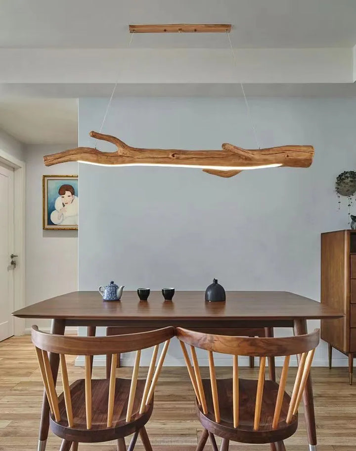 Suspension bois branche design bohème, éclairage chaleureux pour salle à manger avec LED intégrées et câble réglable.