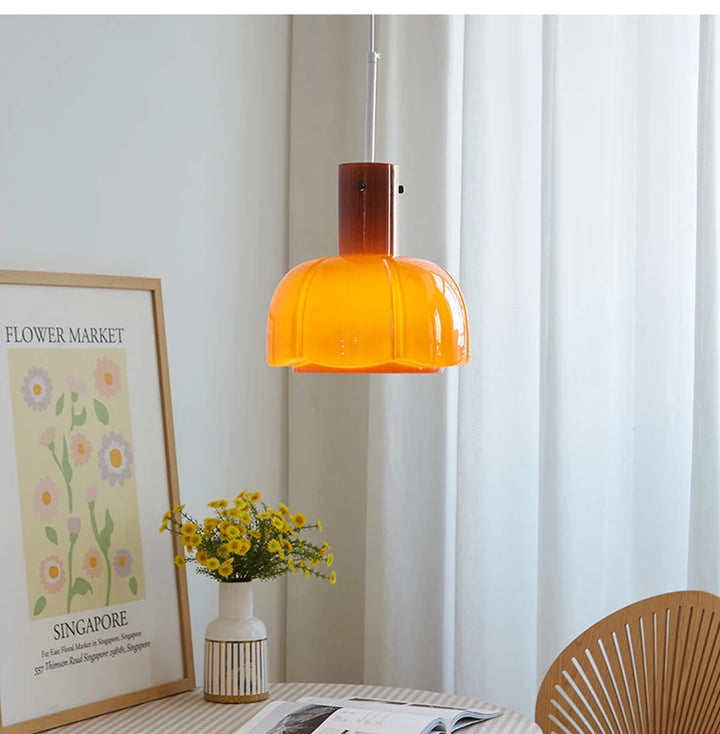 Suspension verre fumé fleur vintage, lampe suspendue rétro élégante pour une ambiance chaleureuse dans votre intérieur.