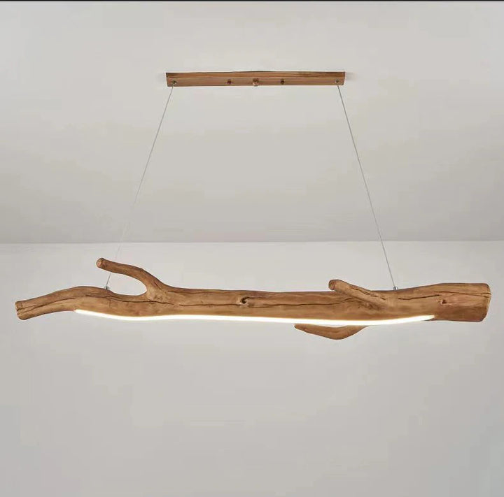 Suspension bois branche design bohème avec LED intégrées pour une ambiance chaleureuse et accueillante. Câble réglable et contrôle à distance pour une installation adaptable. Idéale pour salon, cuisine, salle à manger. Ampoule incluse. Dimensions : 90x9 cm.