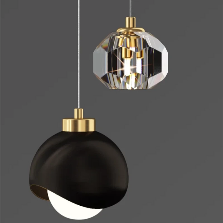 Suspension LED double moderne cristal boule, lampe noire et dorée. Luminaire design pour toutes les pièces de la maison.