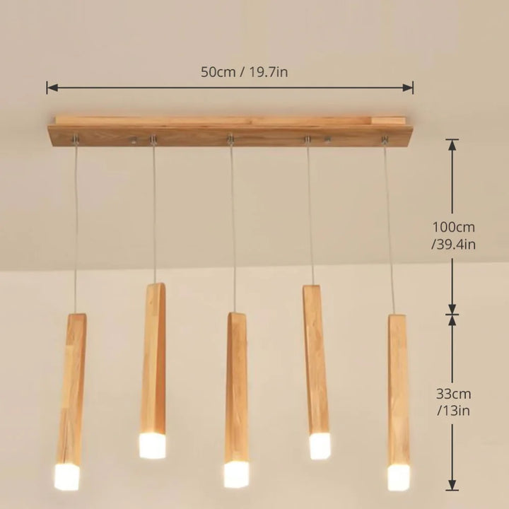 Suspension bois torches suspendues multiples design scandinave avec éclairage LED blanc chaud ou froid. Idéale pour éclairer une grande table de salle à manger ou un salon spacieux. Ampoule incluse. Taille torche : 33 cm.